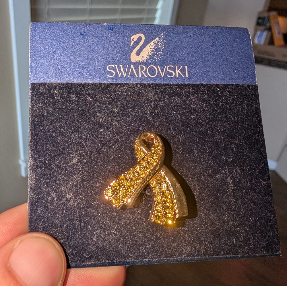 Swarovski USO ribbon brooch